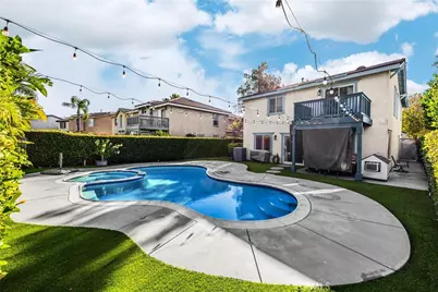 16294 Los Coyotes, Fontana, CA 92336 - Photo 43