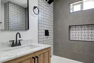 3515 S Norton Ave, Los Angeles, CA 90018 - Photo 39