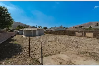 18222 10th, Bloomington, CA 92316 - Photo 19