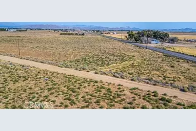 70 Antelope, Lancaster, CA 93536 - Photo 5