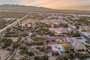 11385 Oak Ridge, Oak Hills, CA 92344 - Photo 15