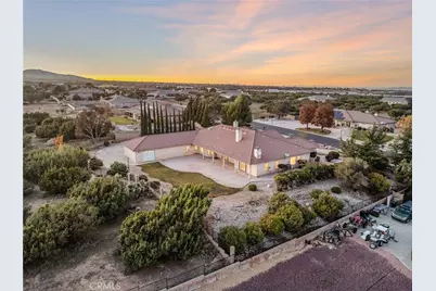 11385 Oak Ridge, Oak Hills, CA 92344 - Photo 5