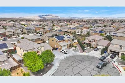 13458 Snowdrop Court, Victorville, CA 92394 - Photo 41