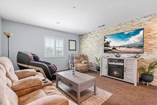 6978 Alderwood Dr, Fontana, CA 92336 - Photo 15