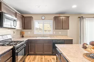 6978 Alderwood Dr, Fontana, CA 92336 - Photo 7