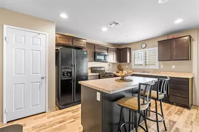 6978 Alderwood Drive, Fontana, CA 92336 - Photo 9