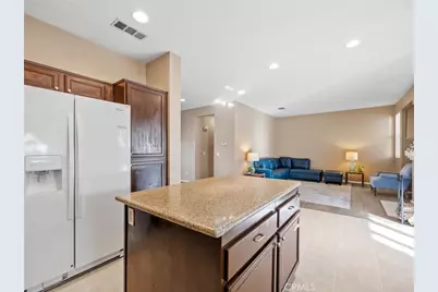 15647 Choctaw Court, Victorville, CA 92395 - Photo 11