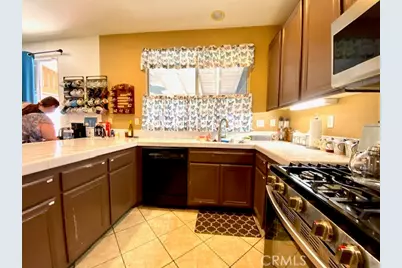 16883 Hazeltine Court, Fontana, CA 92336 - Photo 29