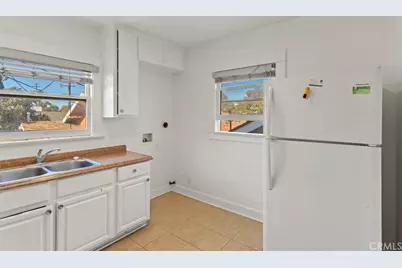 224 W 14th Street, Long Beach, CA 90813 - Photo 17