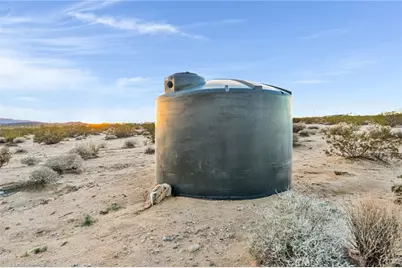 68476 Pole Line, 29 Palms MCB, CA 92277 - Photo 17