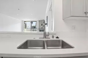 7320 Hawthorn Ave, Los Angeles, CA 90046 - Photo 21