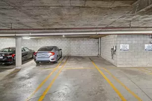 7320 Hawthorn Ave, Los Angeles, CA 90046 - Photo 41