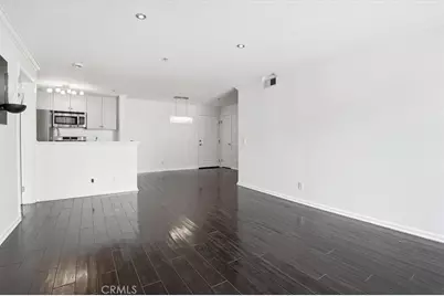 7320 Hawthorn Avenue #108, Los Angeles, CA 90046 - Photo 13