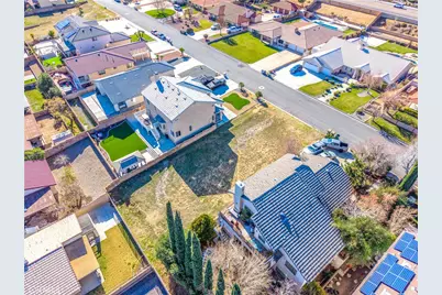 13255 Autumn Leaves, Victorville, CA 92395 - Photo 19