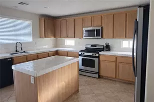 9878 Maple Ct, Adelanto, CA 92301 - Photo 5