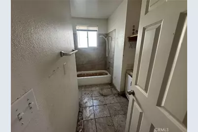 6853 Willis Avenue, Van Nuys, CA 91405 - Photo 27