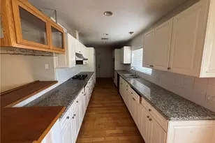 6853 Willis Ave, Van Nuys, CA 91405 - Photo 11