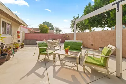 10092 Bernadette, Buena Park, CA 90620 - Photo 15