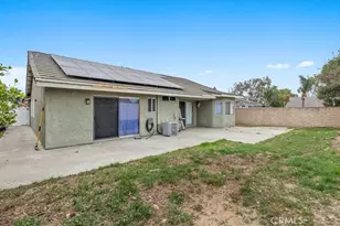 7550 Periwinkle Dr, Fontana, CA 92336 - Photo 23