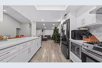 7550 Periwinkle Drive, Fontana, CA 92336 - Photo 13