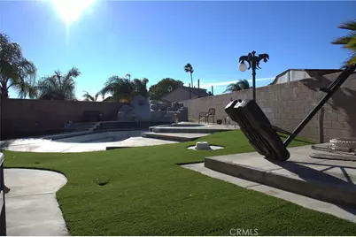 9876 Skyland Court, Fontana, CA 92335 - Photo 5