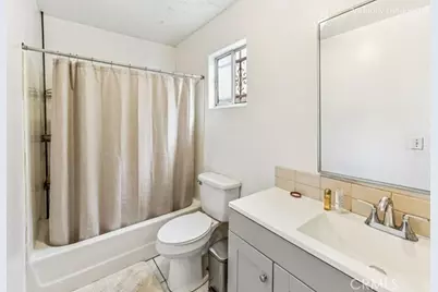 342 W 56th #3, Los Angeles, CA 90037 - Photo 17