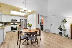 25442 Via Escovar, Valencia, CA 91355 - Photo 15