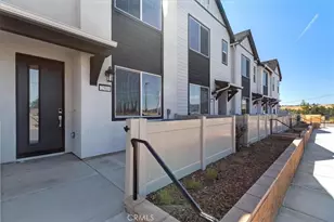 9810 Crossbay Loop, Jurupa Valley, CA 92509 - Photo 11