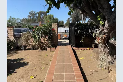 13600 Daventry, Pacoima, CA 91331 - Photo 17