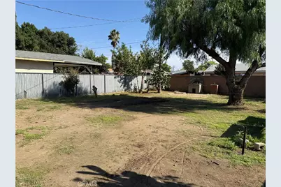 13600 Daventry, Pacoima, CA 91331 - Photo 3