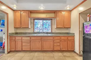 7024 Eton, Canoga Park, CA 91303 - Photo 9