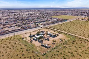 11522 Mojave Dr, Adelanto, CA 92301 - Photo 7