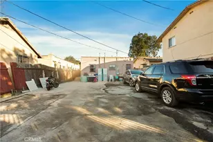 8449 S Main, Los Angeles, CA 90003 - Photo 11
