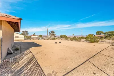 5753 La Luna, 29 Palms MCB, CA 92277 - Photo 27