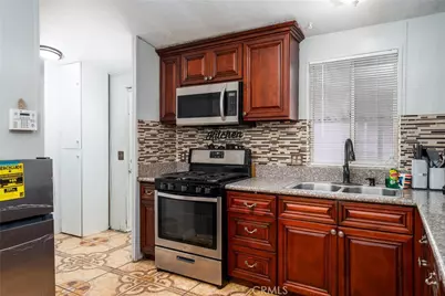 17225 Valley, Fontana, CA 92335 - Photo 9