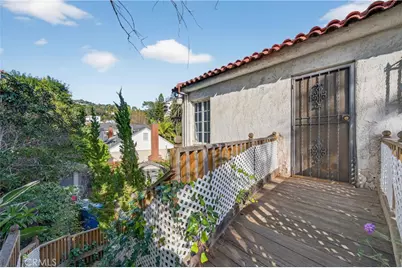 2329 N Edgemont, Los Angeles, CA 90027 - Photo 19