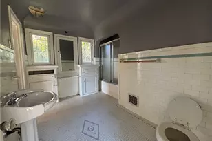 2329 N Edgemont, Los Angeles, CA 90027 - Photo 17