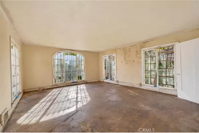 2329 N Edgemont, Los Angeles, CA 90027 - Photo 11