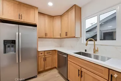 328 E 213th St, Carson, CA 90745 - Photo 9