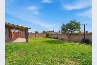 645 W Winchester, Rialto, CA 92376 - Photo 23