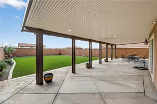 15575 Parry Peak, Fontana, CA 92336 - Photo 35