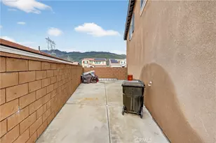 15575 Parry Peak, Fontana, CA 92336 - Photo 31