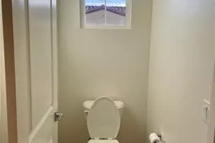 16040 Jamie Ln, Fontana, CA 92336 - Photo 5