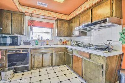 1315 Hillside, Pomona, CA 91768 - Photo 11