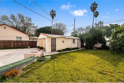 839 W Edgemont, San Bernardino, CA 92405 - Photo 23