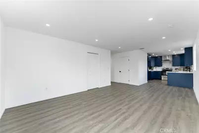 540 W 118th Street, Los Angeles, CA 90044 - Photo 5