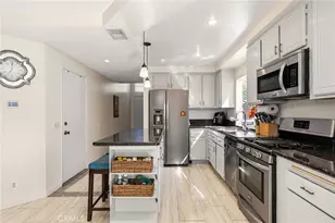 11545 Honeyglen, Pacoima, CA 91331 - Photo 7