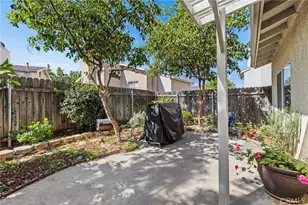 11545 Honeyglen, Pacoima, CA 91331 - Photo 9