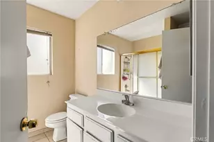 11545 Honeyglen, Pacoima, CA 91331 - Photo 17