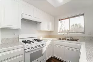 1126 W Calle De la Luna, Azusa, CA 91702 - Photo 17